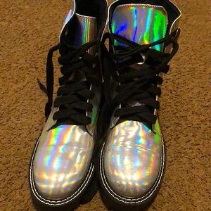 Holographic Boots